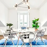 Designer Loft In The Heart Of Bairro Alto Лиссабон