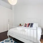 Designer Loft In The Heart Of Bairro Alto Апартаменты *