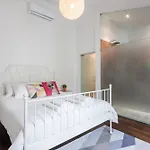 Designer Loft In The Heart Of Bairro Alto Апартаменты *