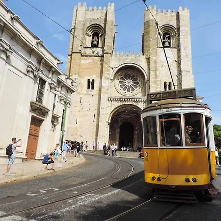 Designer Loft In The Heart Of Bairro Alto ליסבון