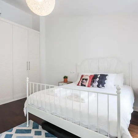 Designer Loft In The Heart Of Bairro Alto 아파트 *