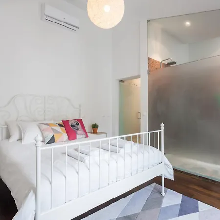 Designer Loft In The Heart Of Bairro Alto 아파트 *