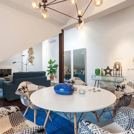 Designer Loft In The Heart Of Bairro Alto 아파트