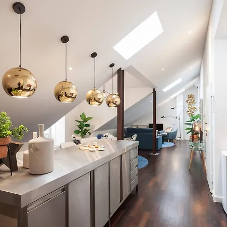 Designer Loft In The Heart Of Bairro Alto 아파트 *