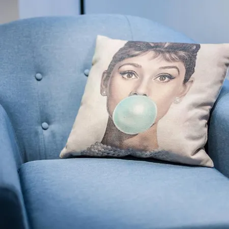 Designer Loft In The Heart Of Bairro Alto * Лісабон